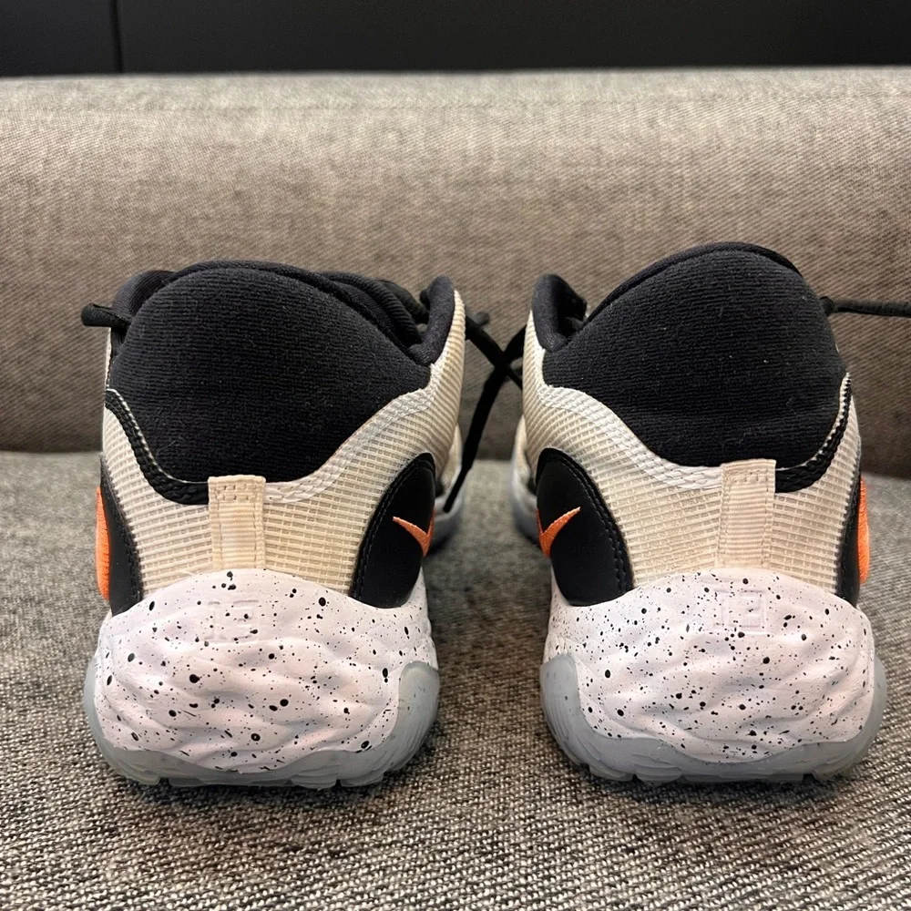 PG 6’s, size 12.5, basketball shoes - Picture 3 of 7